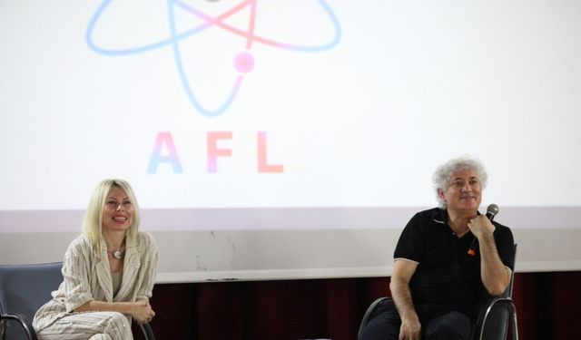 Prof. Dr. Ömer Özkan:" SMA tedavisi patentini bir kişi aldığı için başkası üretemiyor, 2 milyon dolar verilmek zorunda kalınıyor"