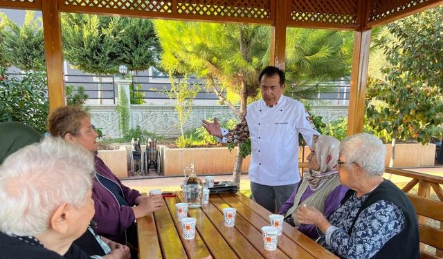 Ünlü Şef Fikret Özdemir’den huzurevi sakinlerine lezzet dolu ziyafet