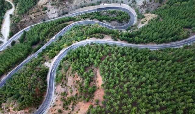 Adana’da ’Dokuzdolambaç Virajları’ manzarasıyla mest etti