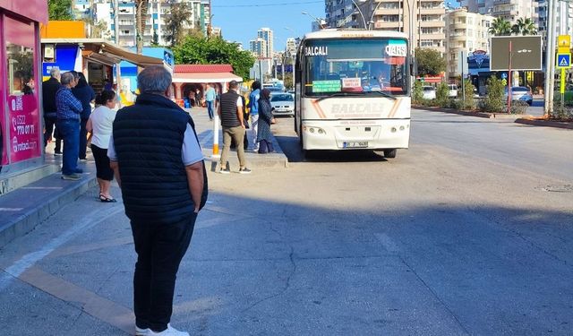 Adana’da toplu taşıma zammı tepki çekiyor
