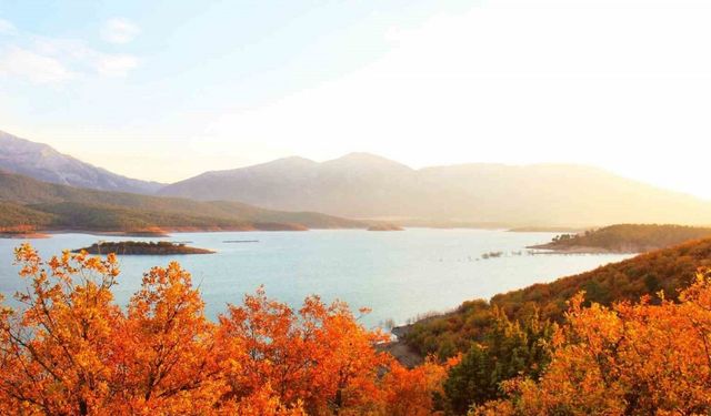 Adatepe Barajı etrafında kartpostallık görüntüler oluştu