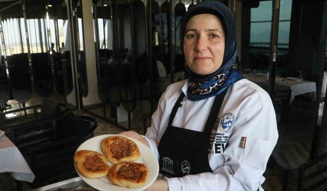 Avrupa Birliği’nden tescilli kaytaz böreği el maharetiyle lezzet buluyor