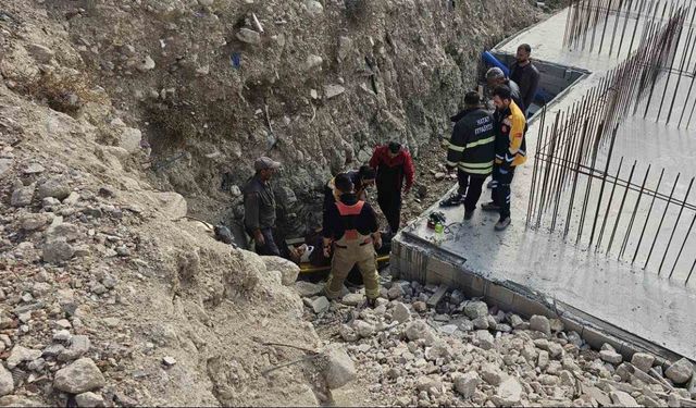 Defne’de inşaat temeline düşen şahıs yaralandı