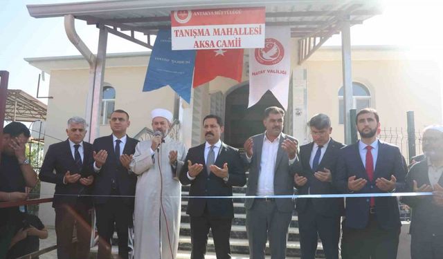 Depremin yıktığı kentte inşası tamamlanan 107’nci cami ibadete açıldı