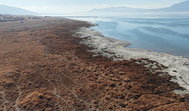 Prof. Dr. Ayşen Davraz: "Burdur’da 50 yıl yetebilecek yer altı suyu bilinçsiz kullanımla 10 yılda bitebilir"