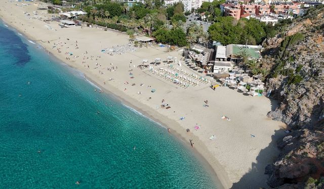 Rize’nin yaylalarında kar Alanya’da güneş