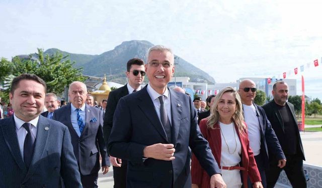 Sağlık Bakanı Memişoğlu: "Sağlıkta son 25 yılda Cumhurbaşkanımızın liderliğinde çok şey yaptık, çok şey ürettik. Daha çok üreteceğiz’’