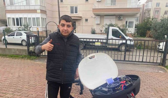 16 yaşındaki özel çocuk Bayram Efe müzik sevgisini bisikletine taşıdı
