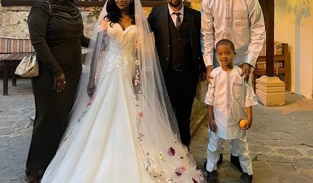 Adana’ya Afrikalı gelin: Düğün, Türk geleneklerine göre gerçekleştirildi renkli görüntüler ortaya çıktı
