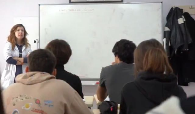 Antakya’da gençlik akademisi öğrencileri geleceğe hazırlıyor