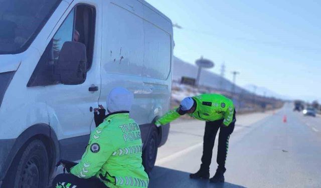 Kahramanmaraş'ta kış lastiği uygulaması