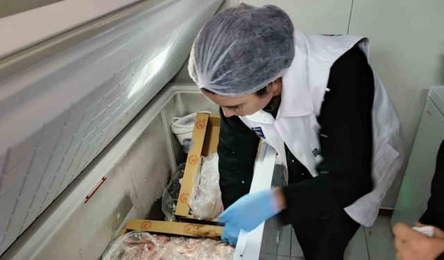 Kemer’de zabıtadan restoran ve kafelere denetim