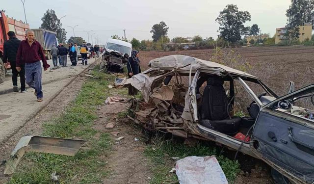 Minibüsle çarpışarak hurdaya dönen TOFAŞ’taki 2 kişi yaralandı