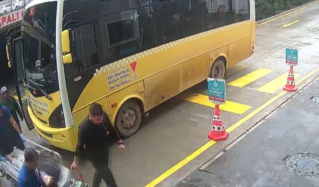 Otobüs şoförü bayılan çocuğu hastaneye yetiştirdi