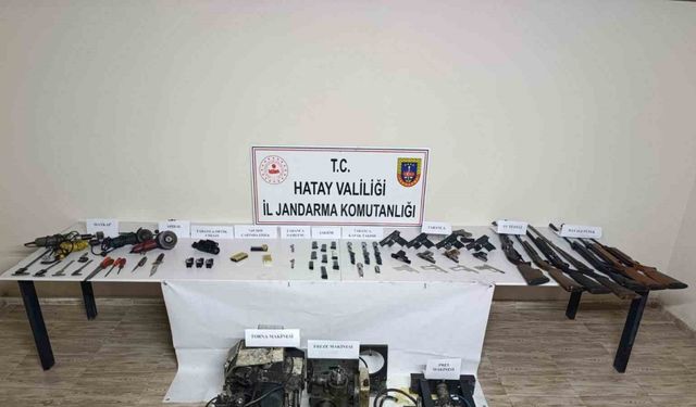 Payas’ta evini silah yapım atölyesine çeviren şahsa suçüstü