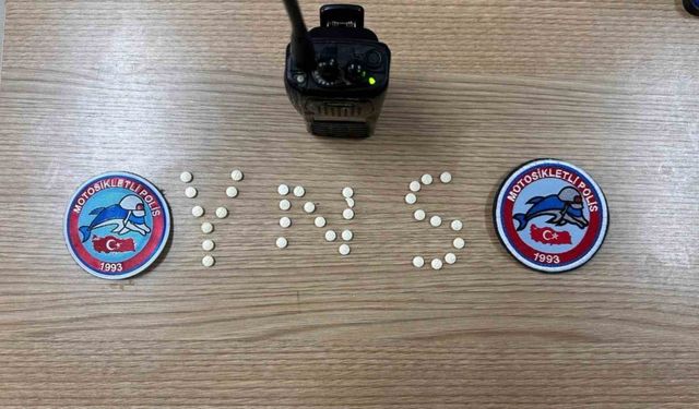 Samandağ’da uyuşturucu hapla yakalanan ehliyetsiz sürücüye 37 bin TL ceza