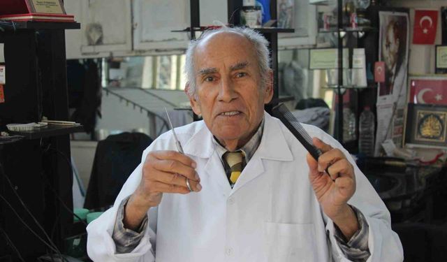 80 yaşında, 66 yıldır berber