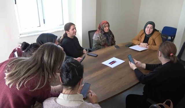 Burdur Aile Akademisi'nde aile içi iletişim ve şiddetle mücadele eğitimleri aralıksız sürüyor
