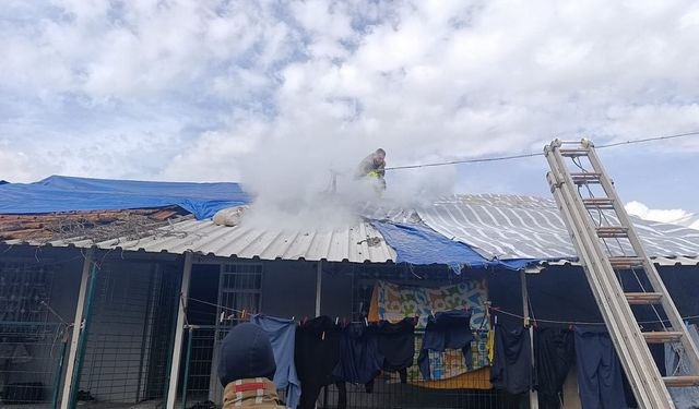 Dörtyol'da çatı yangını