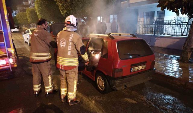 İskenderun'da otomobil yangını