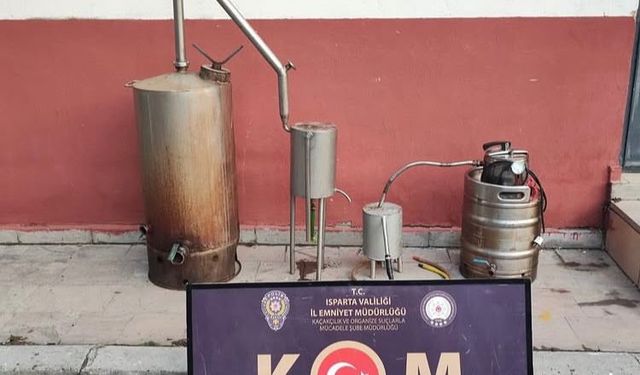 Kaçak alkol operasyonunda 577 litre el yapımı alkol ele geçirildi