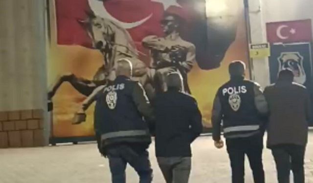 Kumlu'da otodan hırsızlık şüphelileri tutuklandı