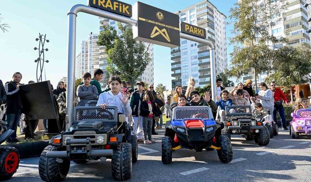 Mersin'deki Trafik Parkı çocukların akınına uğradı