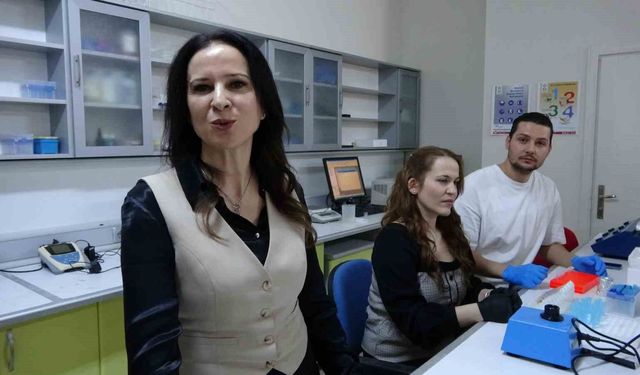 Tuz Gölü'nün dayanıklı bitkileri çorak toprakları yeniden canlandırmak için inceleniyor