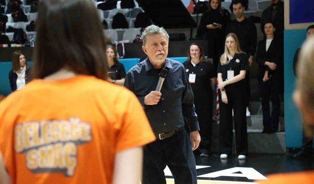 Voleybolun geleceği Antalya'da konuşuldu