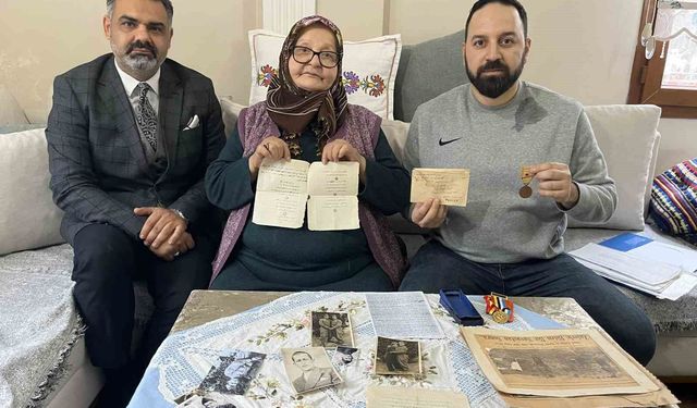 Yüzünü görüp, sesini duymadığı şehit babasının kendisi için yazdığı 75 yıllık mektubu yıllardır saklıyor