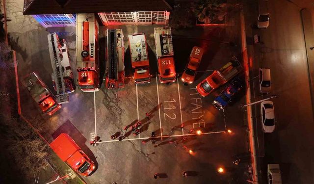 6 Şubat depremlerinde birçok insana umut olan Burdur İtfaiyesi deprem şehitlerini unutmadı