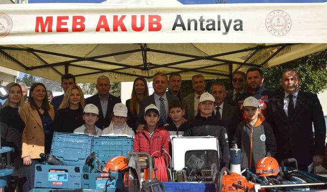 Aksu'da öğrenciler 'Sağlık Elçisi' belgelerini aldı