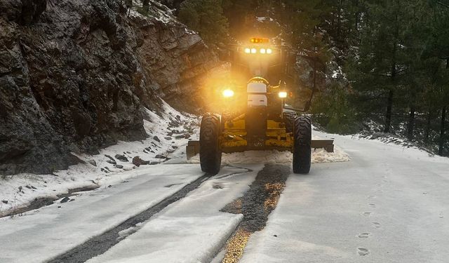 Alanya kırsalında ekiplerin kış mesaisi sürüyor