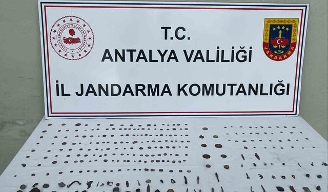 Antalya'da 281 adet tarihi eser ele geçirildi
