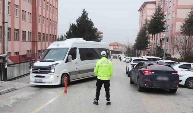 Burdur'da okul çevreleri ve servis araçlarına yönelik denetim