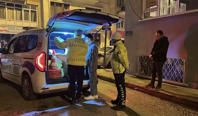 Ehliyetsiz sürücü polisten kaçtı, yakalanınca 80 bin lira ceza yedi