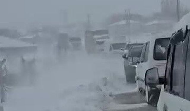 Elbistan-Darende kara yolu ulaşıma kapandı