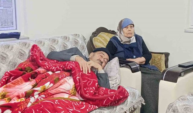 Evlerini devrettikleri oğulları kazada ölünce gelin evi sattı, yaşlı çift ortada kaldı iddiası