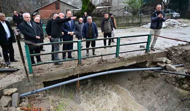 Isparta'da su baskını meydana gelen köyde hasar tespit çalışmaları başladı