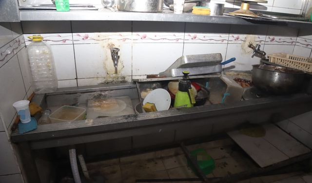 Mersin'de hijyen kurallarına uymayan fırına 6 bin 400 lira ceza