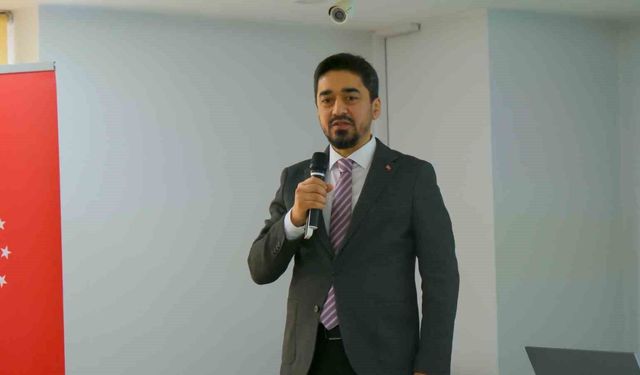 Osmaniye'de 'Kadrajda Sanat, Haberde Gerçek' ve 'Haberciliğin Yapay Zeka ile Dönüşümü' eğitimleri düzenlendi