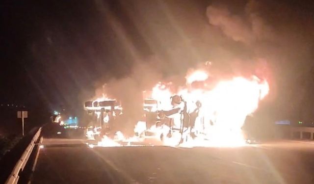 Osmaniye'de seyir halindeki tır alev alev yandı