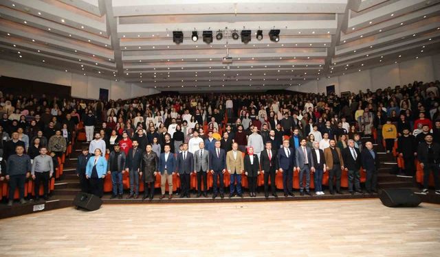 Türkiye'nin ilk astronotu Alper Gezeravcı: 'Ay'a gitmek üzere ikinci görevin eşiğine gelmiştik, Mart ayına ötelendi şu anda'