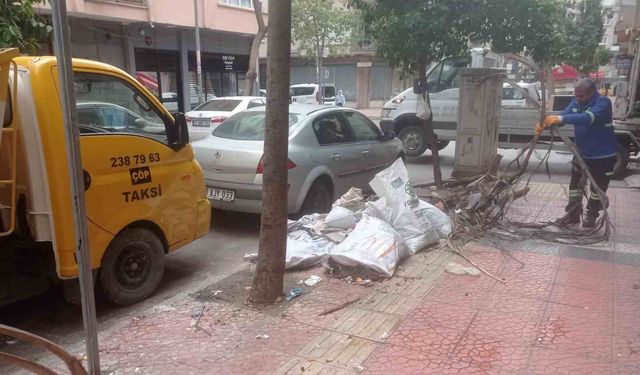 Akdeniz'de temizlik çalışmaları üç vardiya sürüyor