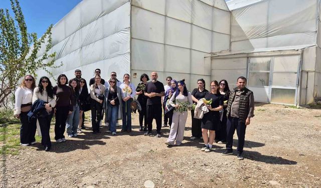 Alanya'da üniversiteli öğrencilerden tropikal bahçelere teknik gezi
