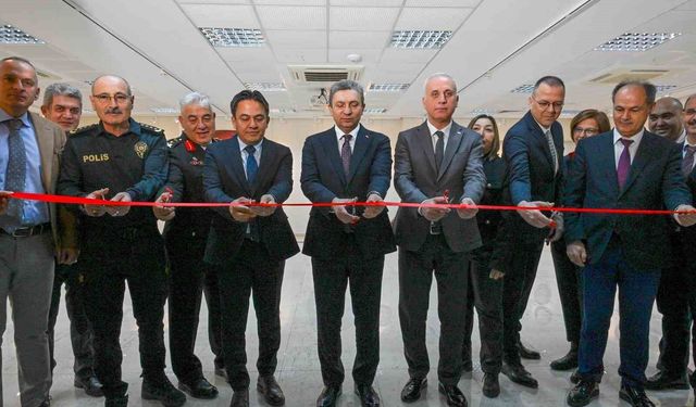 Antalya'nın Fethi'nin 819. yılında 'Fetih ve Fatih' konferansı gerçekleştirildi