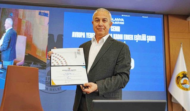 Başkan Özçelik, CEMR Avrupa Yerel Yaşamda Kadın-Erkek Eşitliği Şartı'nı imzaladı