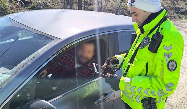 Burdur'da emniyet kemeri denetimi: 119 araç ve sürücüsüne ceza