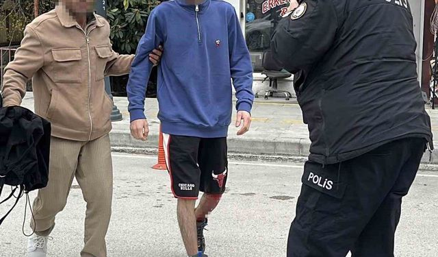 Burdur'da iki genci bıçaklayan 17 yaşındaki şüpheli tutuklandı