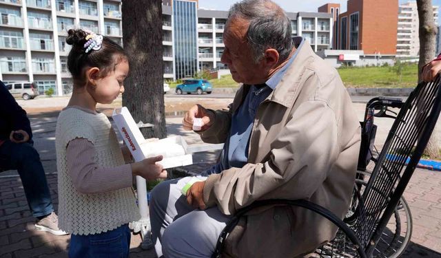 Çukurova'da miniklerden yaşlılara anlamlı ziyaret